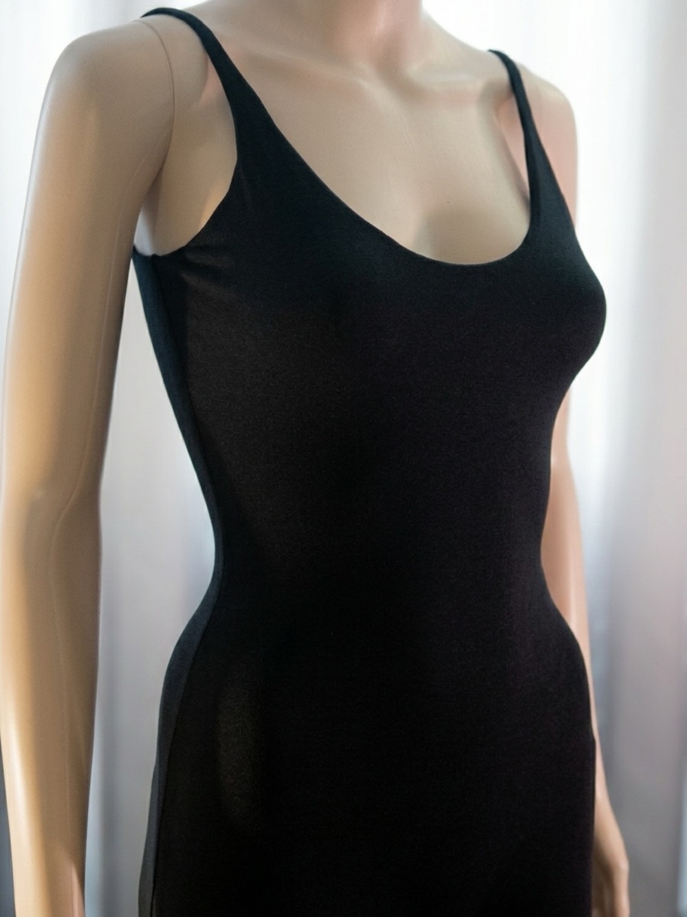 NWT SKIMS Smooth Layers Skimpy Strap Capri Catsuit in Obsidian